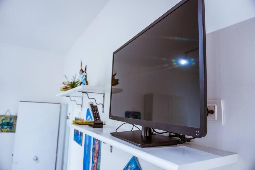 Ferienwohnung Casa Con Abbonamento Parcheggio Sul Lungomare Geata Exterior foto